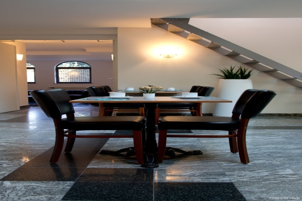 Hotel New Damshire